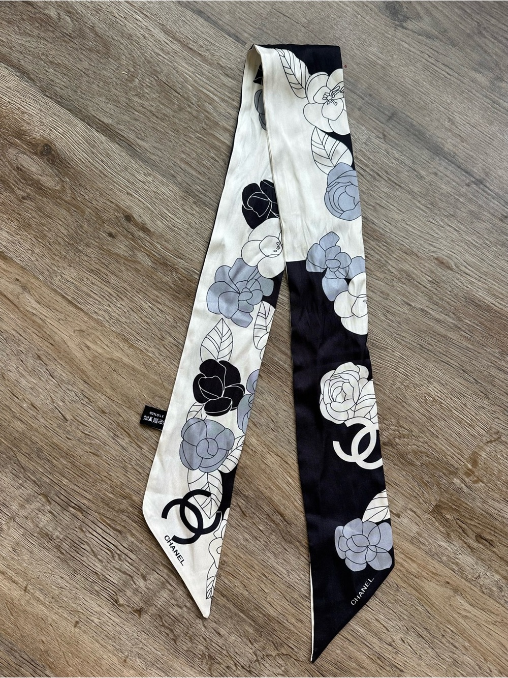 CHANEL Silk Scarf Tie - Picture 5 of 5